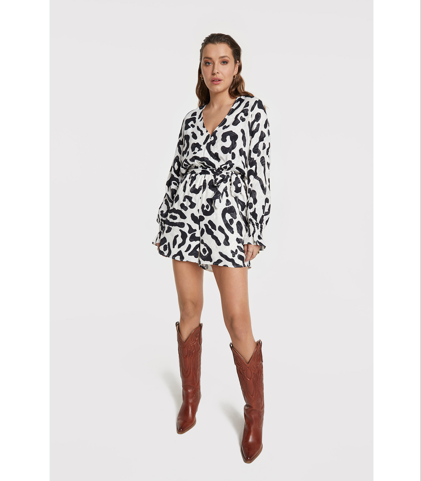 Ladies Woven Big Animal Jacquard Playsuit - Alix The Label - Alternatieve afbeelding