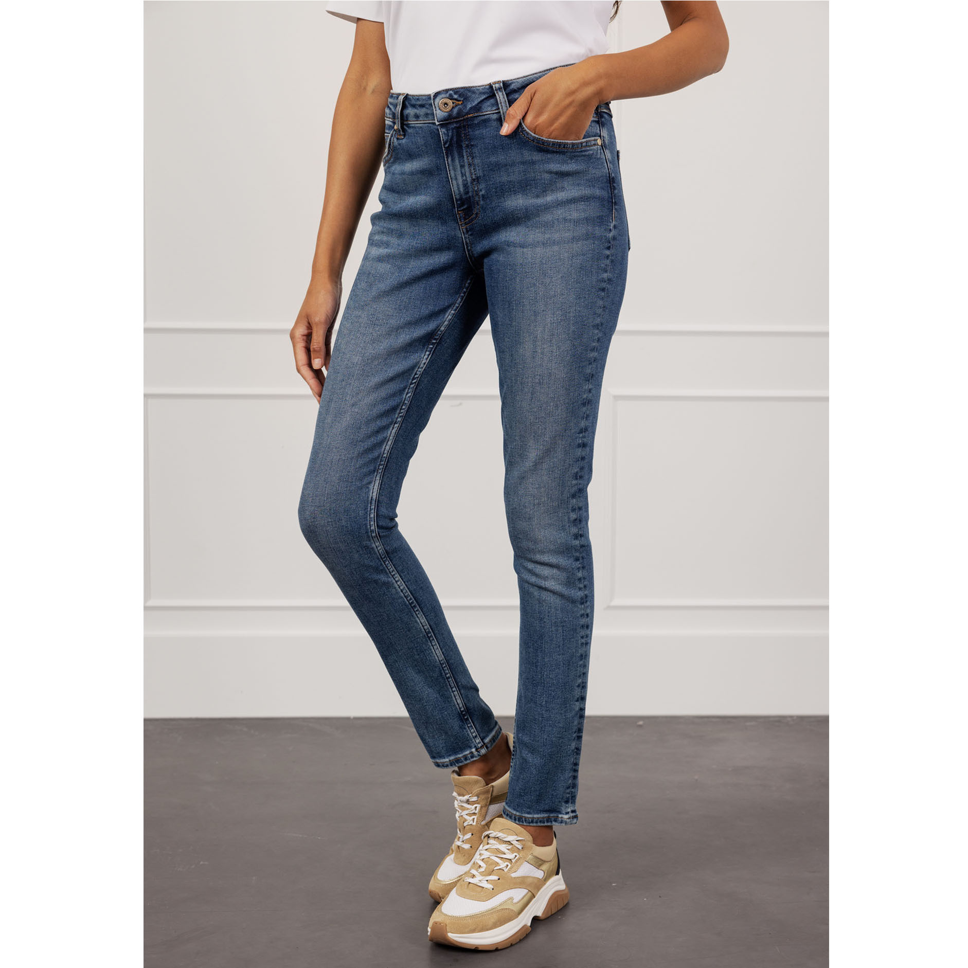 Benji Spijkerbroek - Studio Anneloes - Alternatieve afbeelding